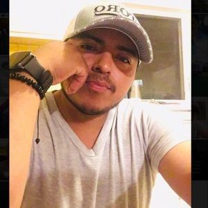 Meet your Posher, Ezequias